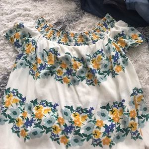 Super cute off the shoulder Old Navy shirt!